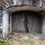 Portale di accesso all'area di ricerca mineraria "Novazza" a Valgoglio, Bergamo.